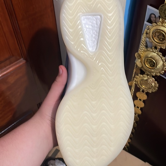 It’s not been worn and brand new from the box with the tag an it’s only 450 main image 4